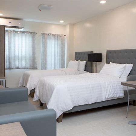 Hotel Merlo Макати Экстерьер фото