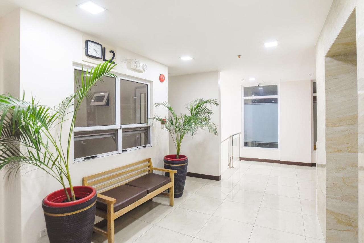 Hotel Merlo Макати Экстерьер фото