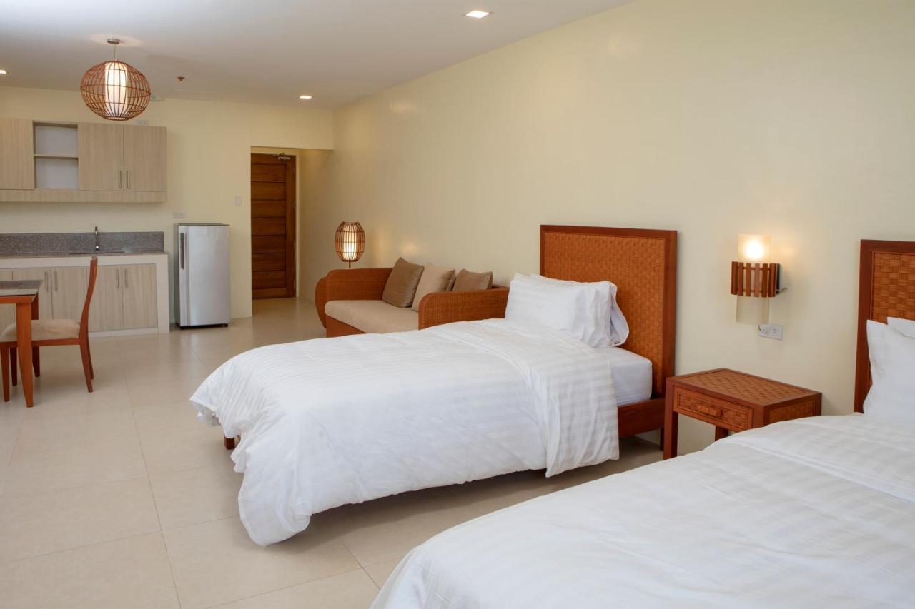 Hotel Merlo Макати Экстерьер фото